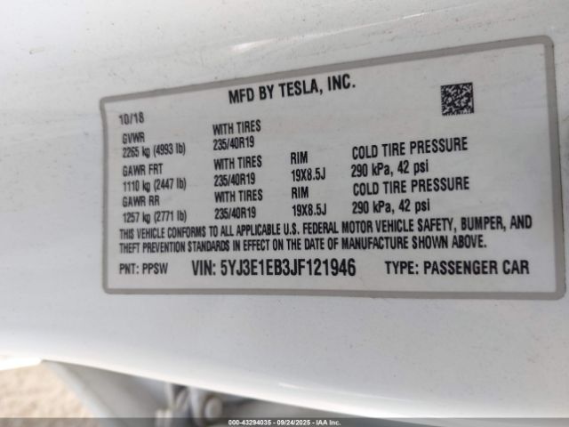 2018 TESLA MODEL 3 5YJ3E1EB3JF121946 Photo 8