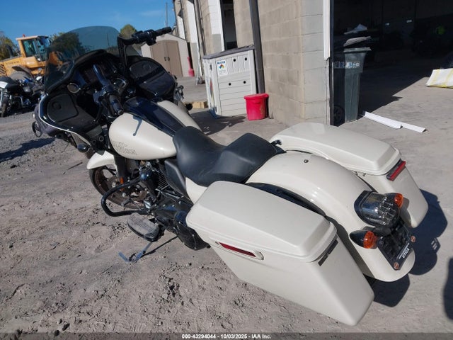 Harley-Davidson Road Glide St 2023 1HD1ACL18PB604092 Image 3