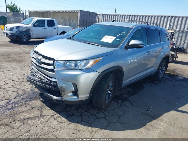 Toyota 2gr-fxs, 4jm+2fm 2017 5TDBGRFH3HS032424 Image 2