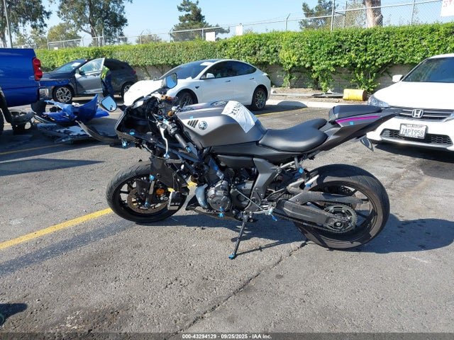 JYARM38Y4RA002893 Yamaha Yzfr7