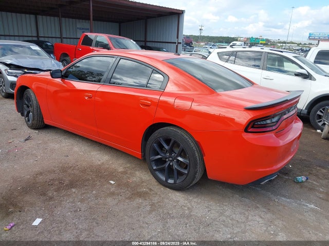 2019 DODGE CHARGER 2C3CDXBG5KH748704 Photo 2
