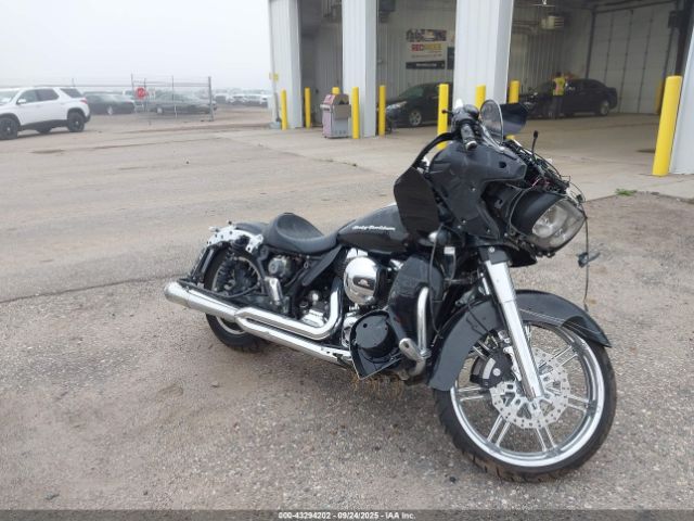 2016 HARLEY-DAVIDSON FLTRXS 1HD1KTM13GB665720