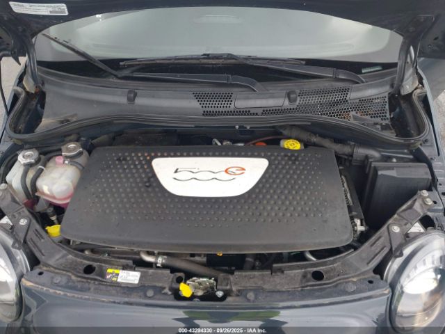 2018 FIAT 500E 3C3CFFGE1JT369328 Photo 9