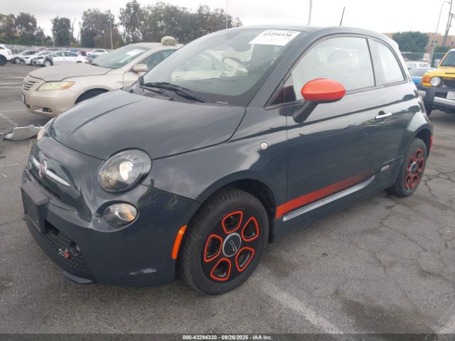 2018 FIAT 500E 3C3CFFGE1JT369328 Photo 1