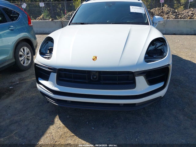 Porsche Macan 2022 WP1AA2A57NLB05341 Image 21