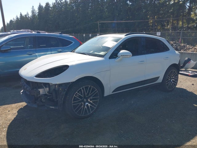 Porsche Macan 2022 WP1AA2A57NLB05341 Image 2