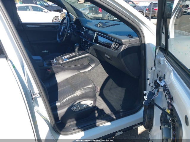 Porsche Macan 2022 WP1AA2A57NLB05341 Image 5