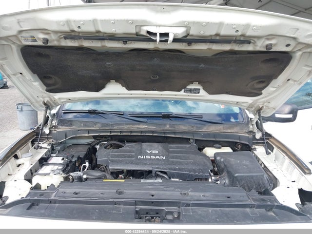 1N6AA1E55HN571068 Nissan 2017
