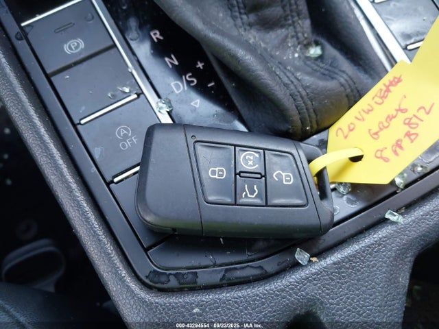 3VWCB7BUXLM010792 Volkswagen 1.4 tsi