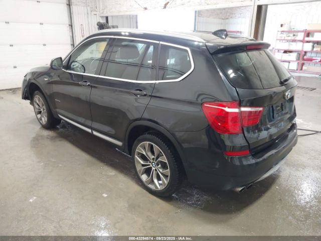 2016 BMW X3 5UXWX9C51G0D64084 Photo 2