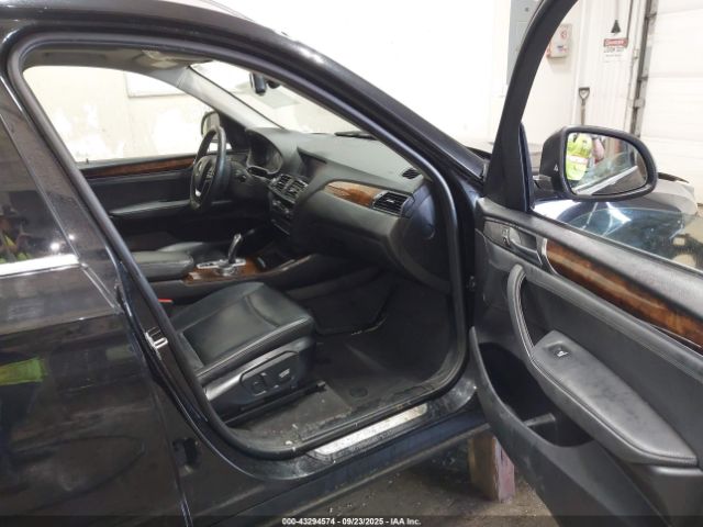 2016 BMW X3 5UXWX9C51G0D64084 Photo 4