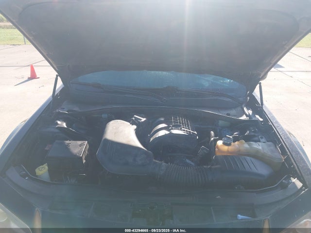Chrysler 300 2014 2C3CCABG4EH361274 Image 10