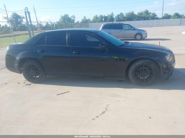 Chrysler 300 2014 2C3CCABG4EH361274 Image 13
