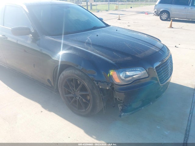 Chrysler 300 2014 2C3CCABG4EH361274 Image 6
