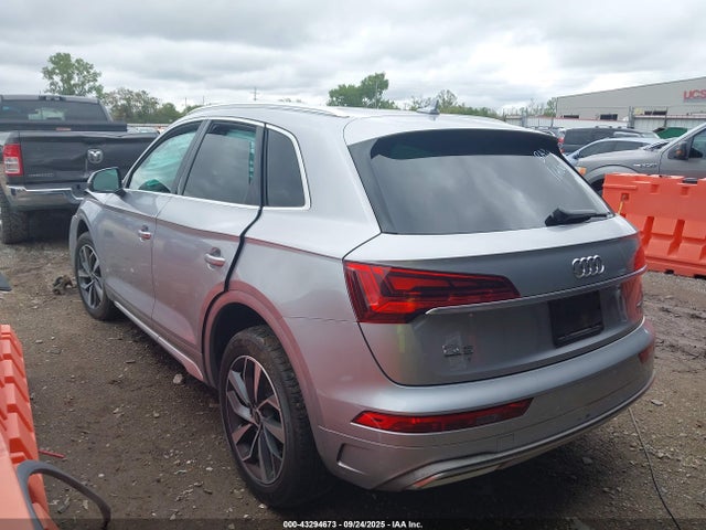 2021 AUDI Q5 WA1BAAFY3M2109789 Photo 2