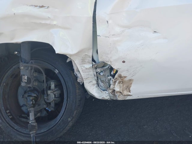 Toyota 2zr-fe 2018 5YFBURHE5JP775516 Image 18