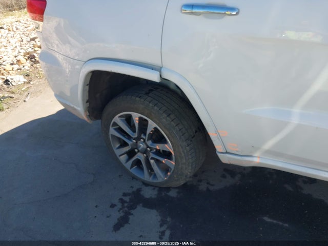 Jeep Grand Cherokee 2018 1C4RJFCG7JC324708 Image 17