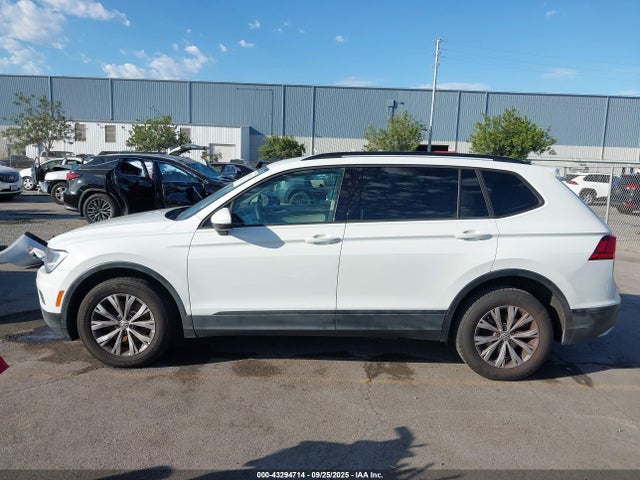 3VV1B7AX1JM198588 Volkswagen Tiguan 2.0t S