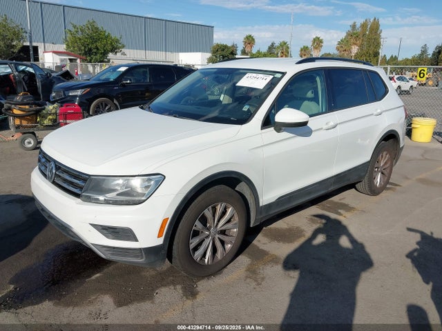 3VV1B7AX1JM198588 Volkswagen Tiguan 2.0t S