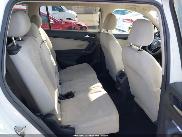 3VV1B7AX1JM198588 Volkswagen Tiguan 2.0t S