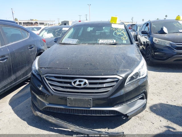 5NPE34AF7HH584046 Hyundai 2017