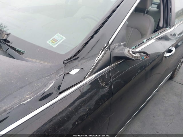 5NPE34AF7HH584046 Hyundai 2017