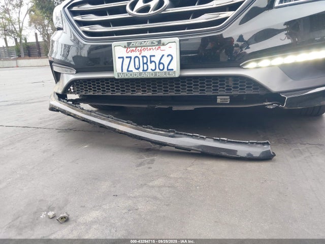 5NPE34AF7HH584046 Hyundai 2017