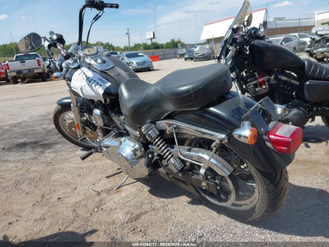 2011 HARLEY-DAVIDSON FXDC 1HD1GV411BC331508 Photo 2