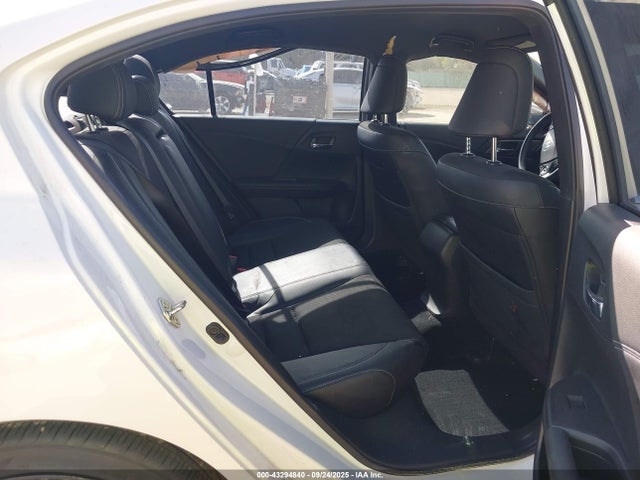 1HGCR2F55HA063698 Honda k24w1