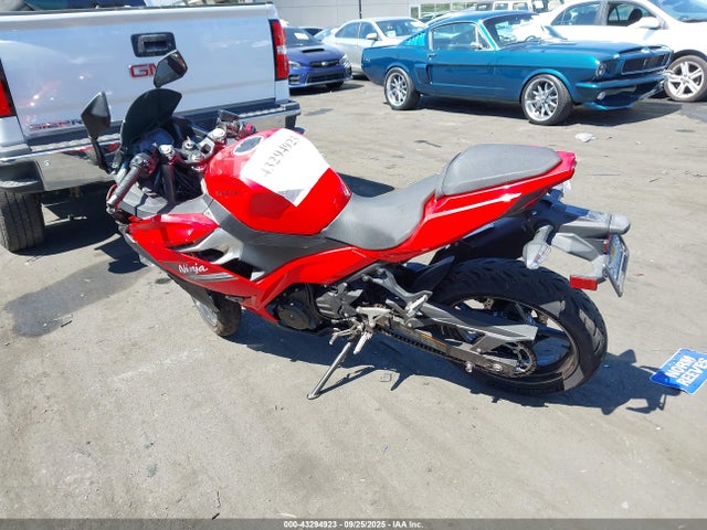 Kawasaki 2021 2021 JKAEXKH12MDAA7629 Image 13