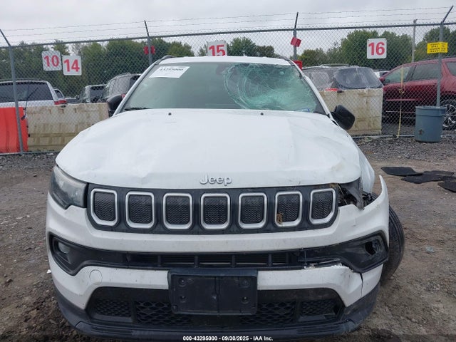 2022 Jeep Compass Latitude Fwd მანქანა იყიდება აუქციონზე, vin: 3C4NJCBB3NT103359, აუქციონის ნომერი: 43295000