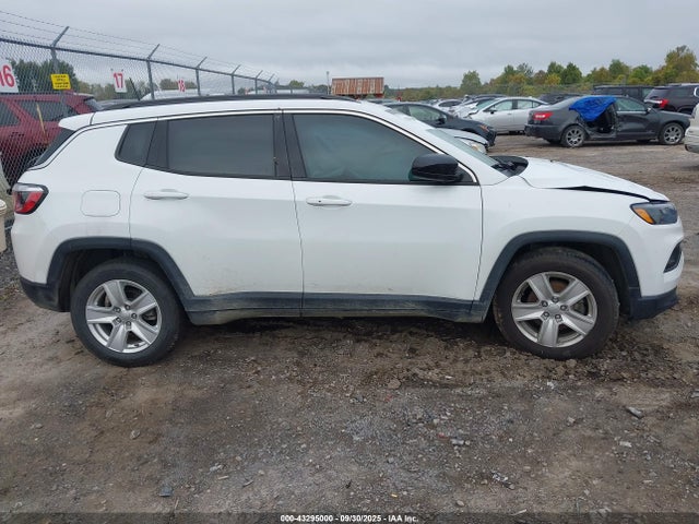 2022 Jeep Compass Latitude Fwd მანქანა იყიდება აუქციონზე, vin: 3C4NJCBB3NT103359, აუქციონის ნომერი: 43295000