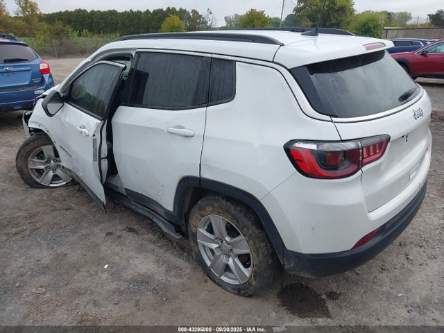 2022 Jeep Compass Latitude Fwd მანქანა იყიდება აუქციონზე, vin: 3C4NJCBB3NT103359, აუქციონის ნომერი: 43295000