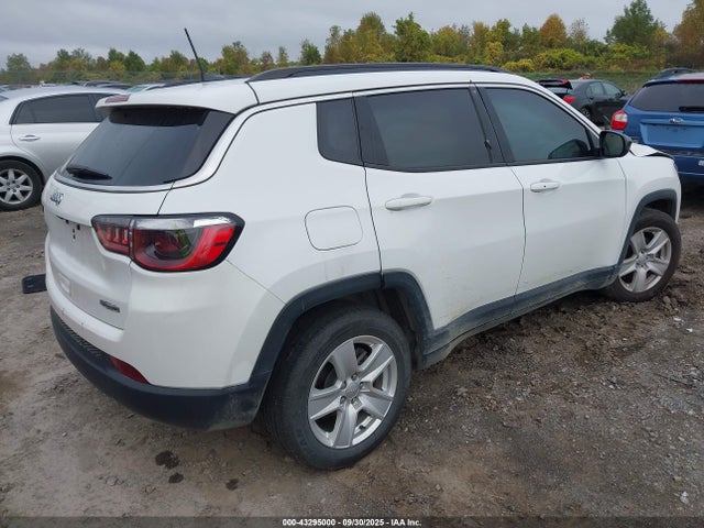 2022 Jeep Compass Latitude Fwd მანქანა იყიდება აუქციონზე, vin: 3C4NJCBB3NT103359, აუქციონის ნომერი: 43295000