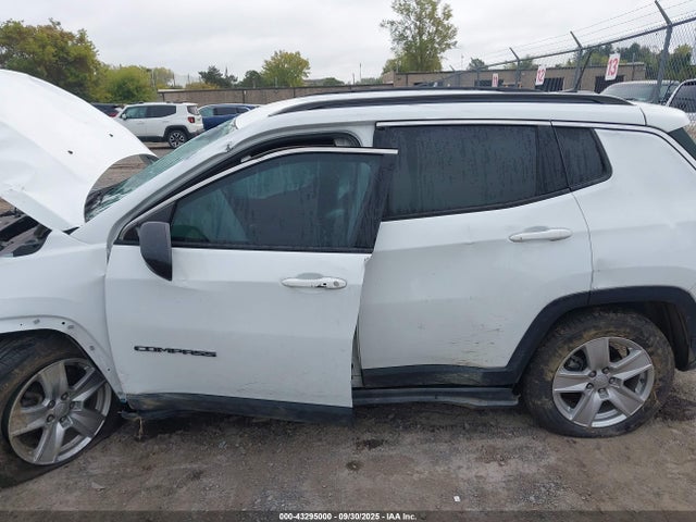 2022 Jeep Compass Latitude Fwd მანქანა იყიდება აუქციონზე, vin: 3C4NJCBB3NT103359, აუქციონის ნომერი: 43295000