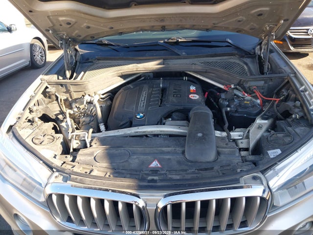 BMW X5 2015 5UXKR0C58F0P04976 Image 10