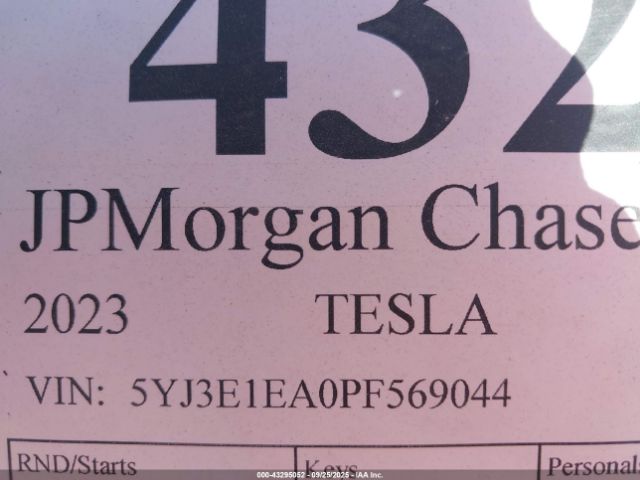 2023 TESLA MODEL 3 5YJ3E1EA0PF569044 Photo 8