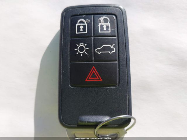 2017 VOLVO S60 YV126MFL7H2421739 Photo 10