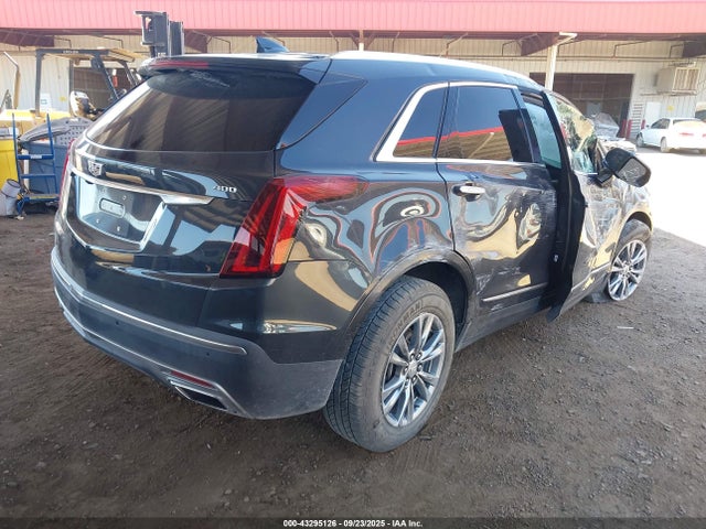 2021 CADILLAC XT5 1GYKNCRS0MZ120585 Photo 3