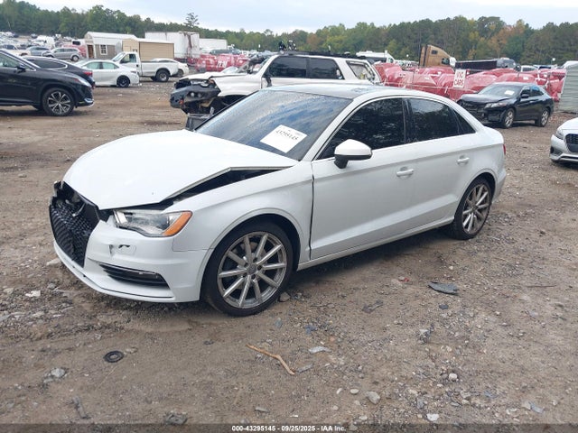 2015 AUDI A3 WAUACGFF9F1006346 Photo 1