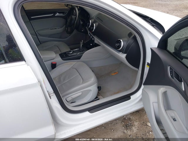 2015 AUDI A3 WAUACGFF9F1006346 Photo 4