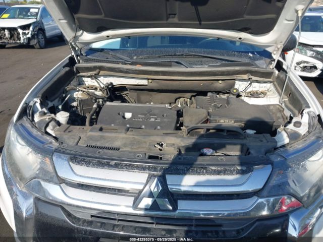 2016 MITSUBISHI OUTLANDER JA4AD2A30GZ000139 Photo 9