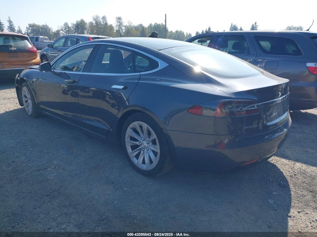 2016 TESLA MODEL S 5YJSA1E19GF151606 Photo 2