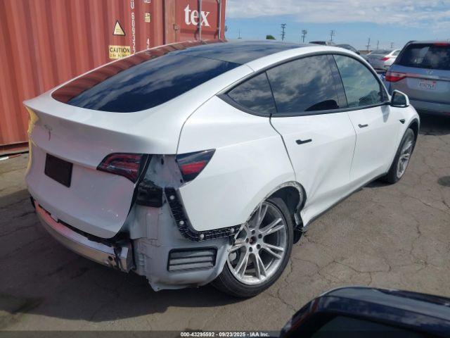 2021 TESLA MODEL Y 5YJYGDED0MF133544 Photo 3