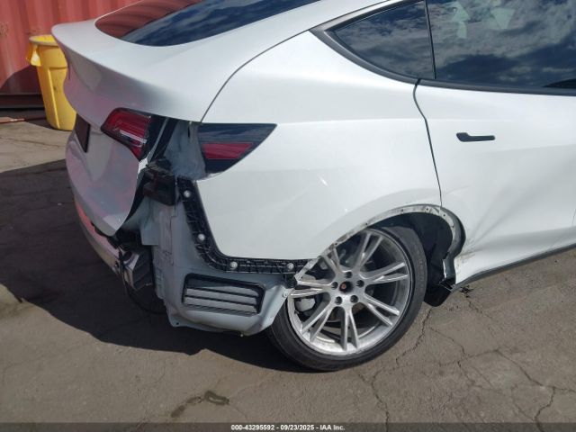 2021 TESLA MODEL Y 5YJYGDED0MF133544 Photo 5