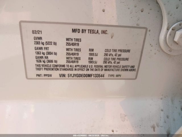 2021 TESLA MODEL Y 5YJYGDED0MF133544 Photo 8