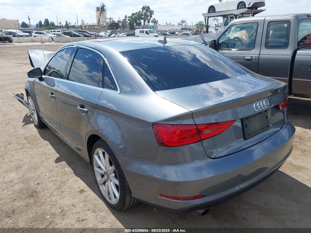 Audi A3 2015 WAUEFGFF9F1136099 Image 3