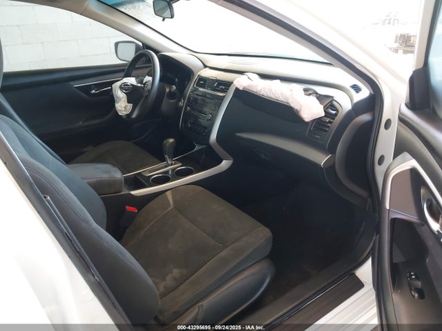 Nissan Altima 2015 1N4AL3AP9FC210974 Image 5