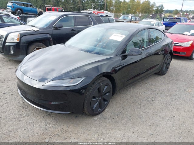 Tesla 2025 2025 5YJ3E1EA3SF028952 Image 2