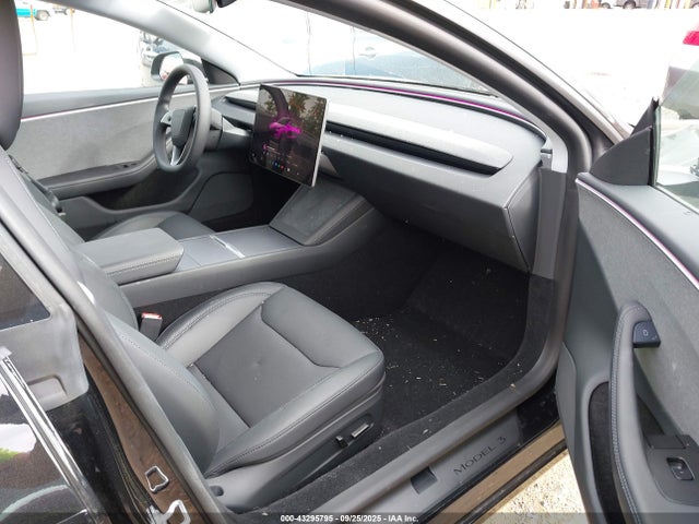 Tesla 2025 2025 5YJ3E1EA3SF028952 Image 5